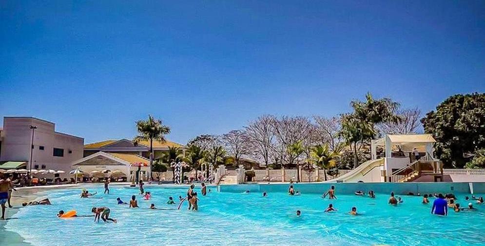L'Acqua Diroma - Suites Confortaveis - Diversao Garantida - Piscina De Ondas Exclusiva Caldas Novas Ngoại thất bức ảnh