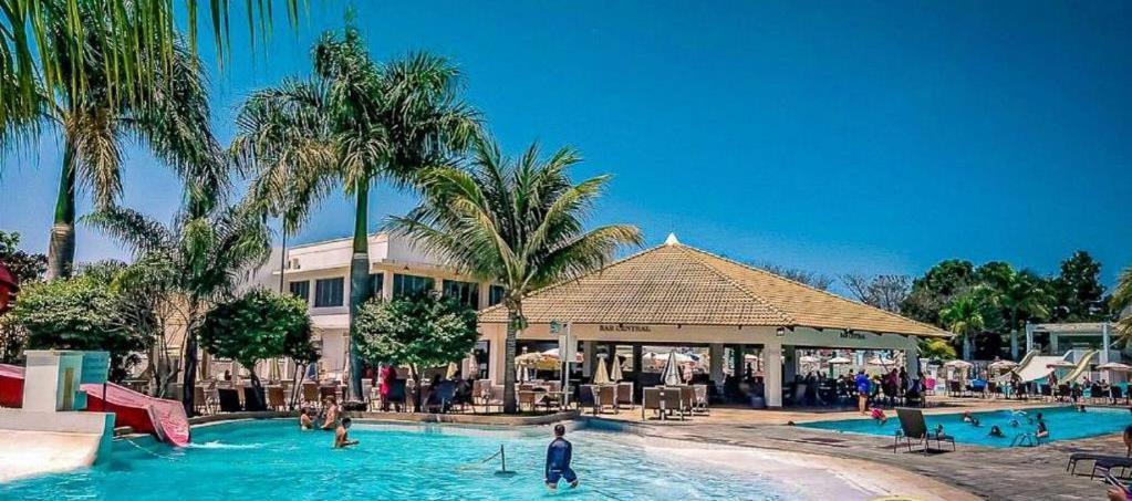 L'Acqua Diroma - Suites Confortaveis - Diversao Garantida - Piscina De Ondas Exclusiva Caldas Novas Ngoại thất bức ảnh