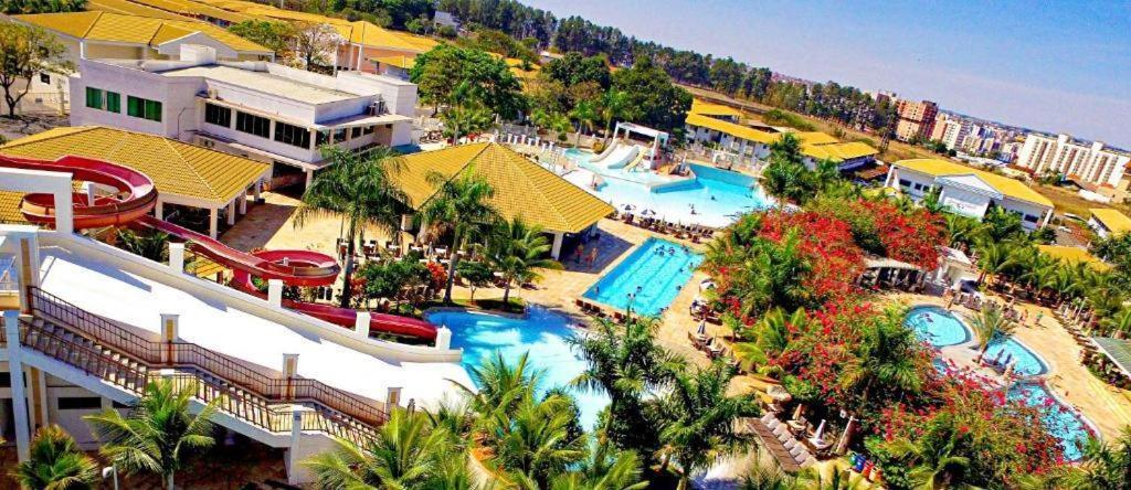 L'Acqua Diroma - Suites Confortaveis - Diversao Garantida - Piscina De Ondas Exclusiva Caldas Novas Ngoại thất bức ảnh