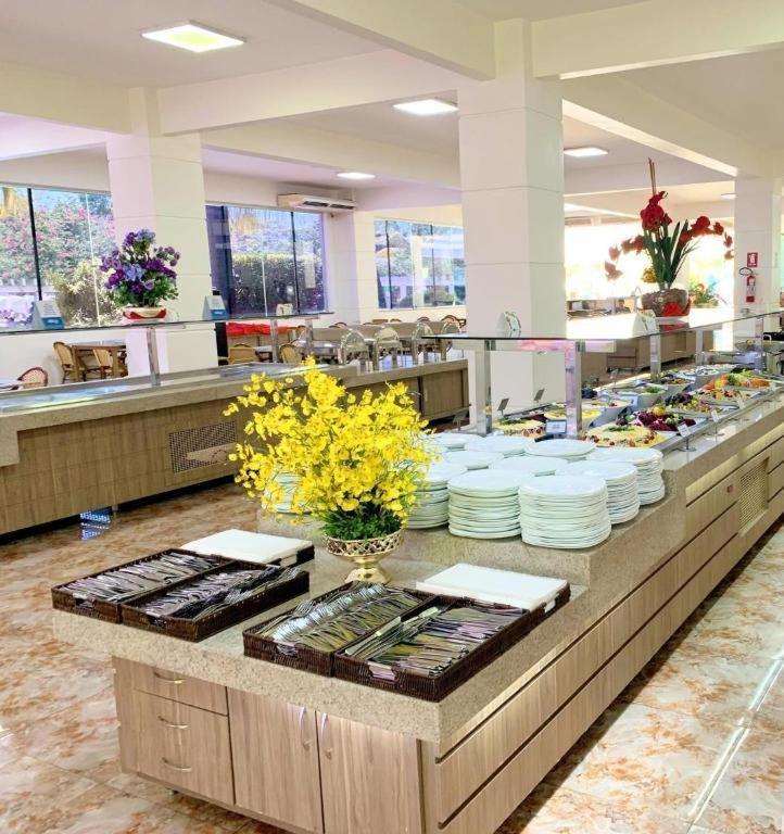 L'Acqua Diroma - Suites Confortaveis - Diversao Garantida - Piscina De Ondas Exclusiva Caldas Novas Ngoại thất bức ảnh